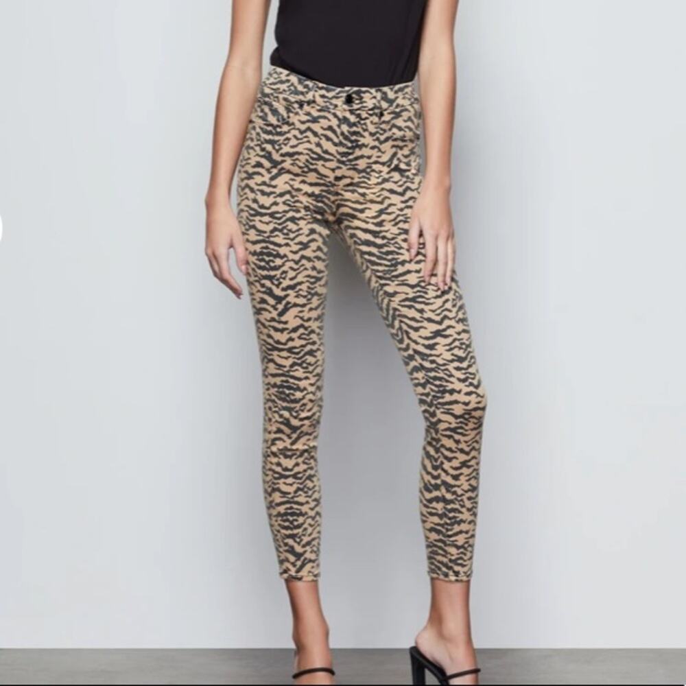 Good American Good Waist Crop In Zebra Print Size 26